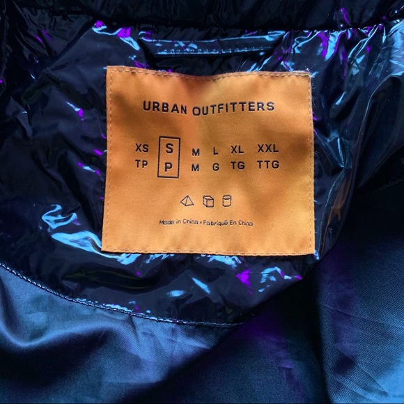 🖤 black shiny puffer coat 🖤 - Picture 4 of 5